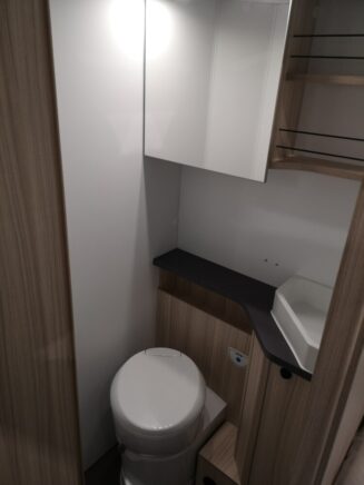 CAMPER MANSARDATO NUOVO SUN LIVING By Adria Mobile A 75 SL MY2025 IN ARRIVO!!!!! - immagine 8