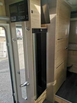 Semintegrale CHAUSSON 720 Titanium Vip Fiat140cv C.Aut Gas Free - immagine 17