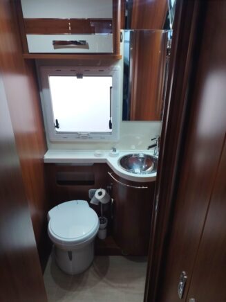 Motorhome MOBILVETTA K YACHT 89 solo 12000km - immagine 13