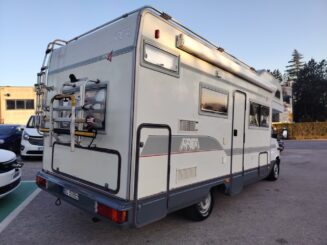 Camper Mansardato Arca M4 Mercedes 6posti viaggio/7posti letto - immagine 5