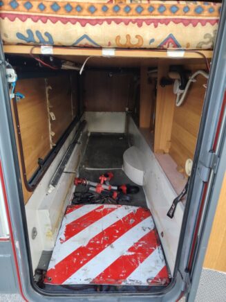 Camper Mansardato Arca M4 Mercedes 6posti viaggio/7posti letto - immagine 17