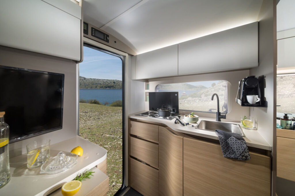 ACTION_391_LH_kitchen